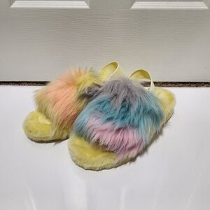 UGG Colorful Slippers With Strap Size 9